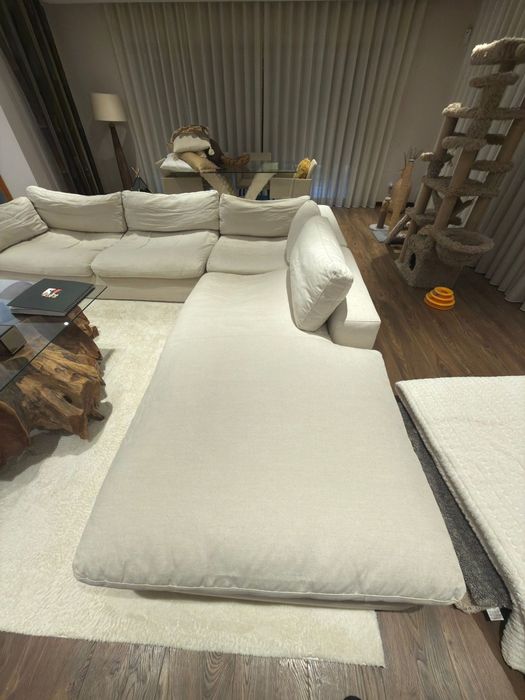 Sofá com chaise longue