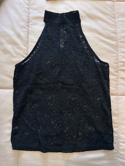 Top de renda Stradivarius