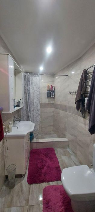 Продаж КОМЕРЦІЯ    900  м²