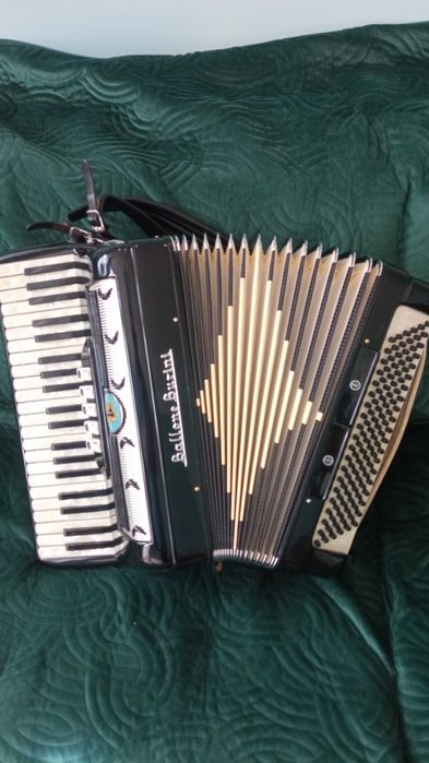 Akordeon Balone Burini 120 B