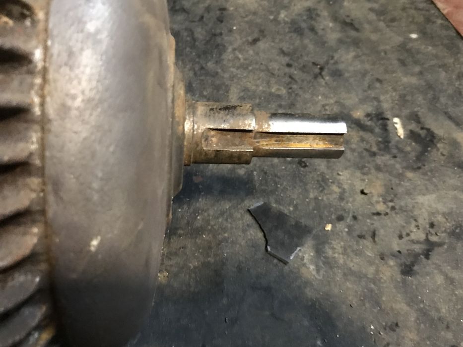 Подам электродвигатель