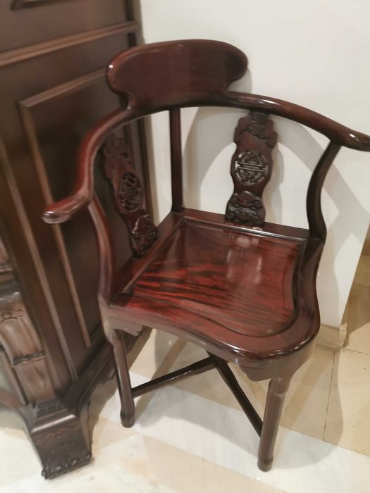 Par de cadeiras de canto ou de secretária