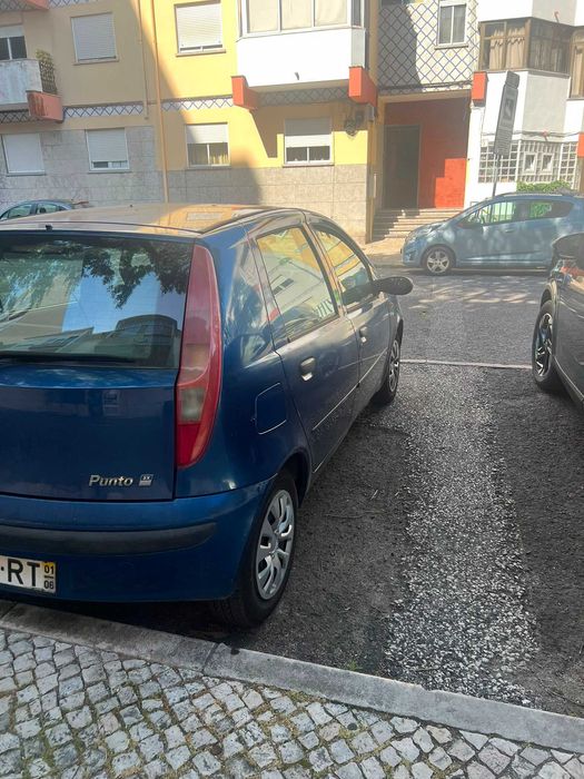 Fiat Punto vende-se ou troca para outro carro mesmo segmento  € 1.000 negociavel