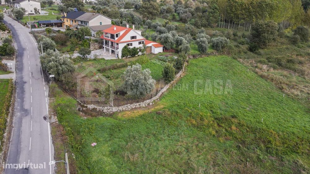 Terreno p/ construção em Cavernães