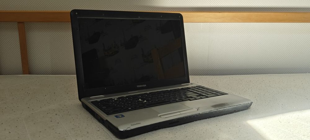 Toshiba Setilite L500D У нормальному стані