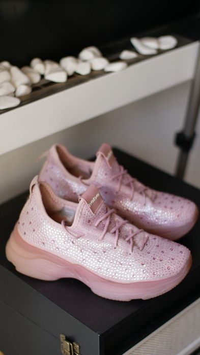 Продам Кроссовки bebe Leyla Blush