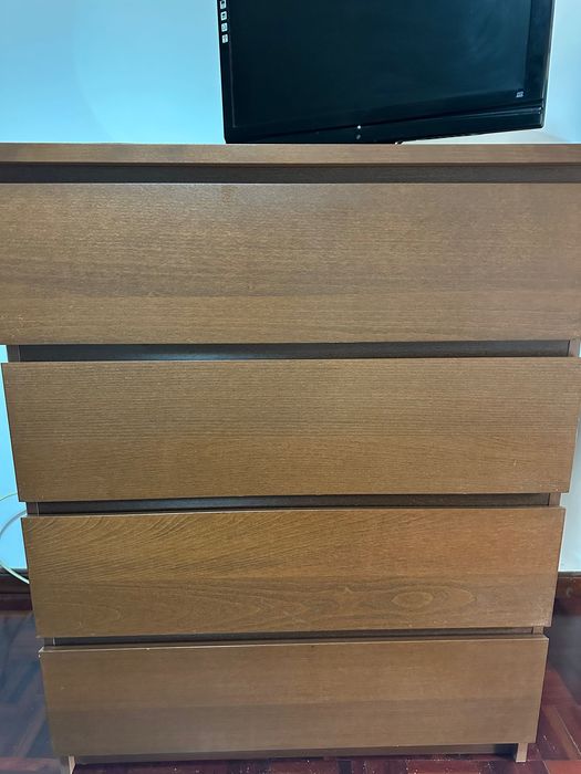 Cómoda MALM c/ 4 gavetas