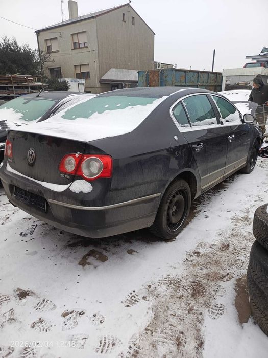 Volkswagen passat b6 sedan części drzwi zderzak maska klapa błotnik