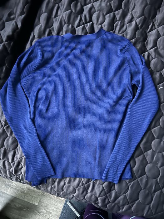 Niebieski sweterek zapinany dlugi rekaw kardigan