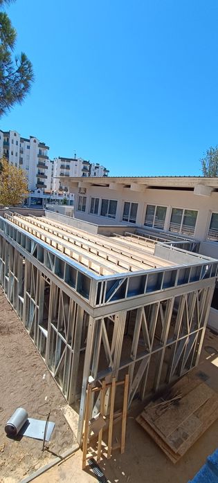 Moradias e pavilhões em LSF - Construção Civil