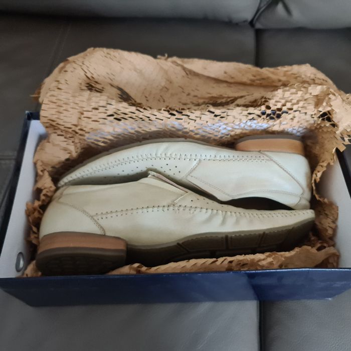 Buty skórzane włoskiej marki FREEMANN - NOWE
