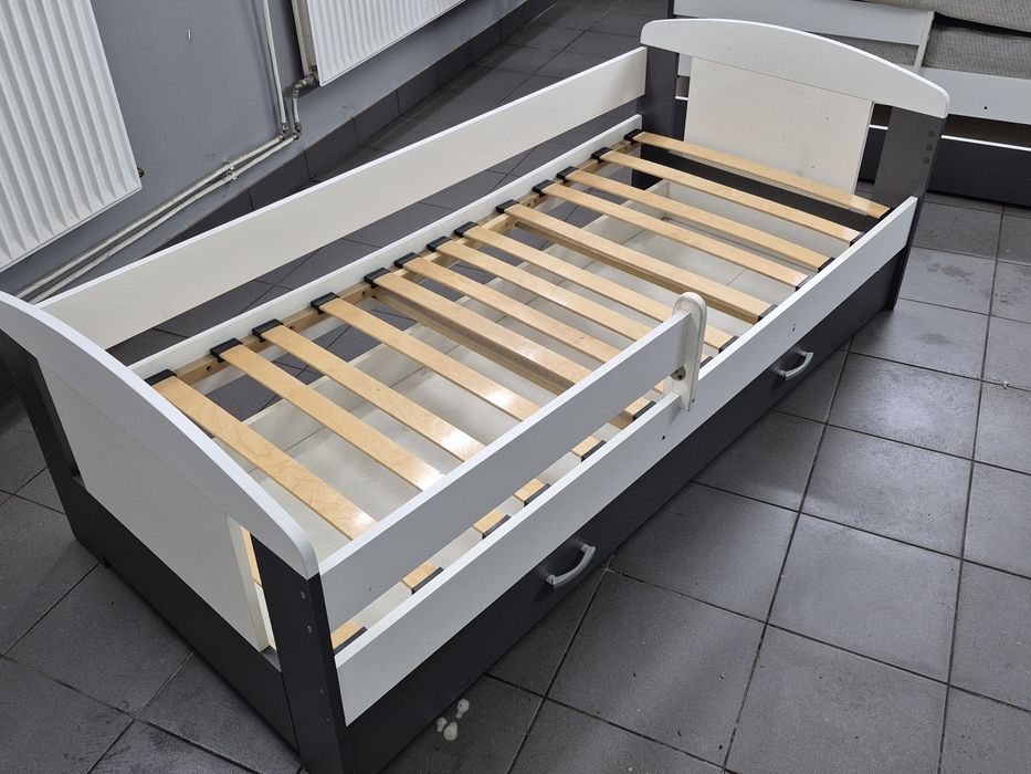 Łóżko Młodzieżowe z materacem