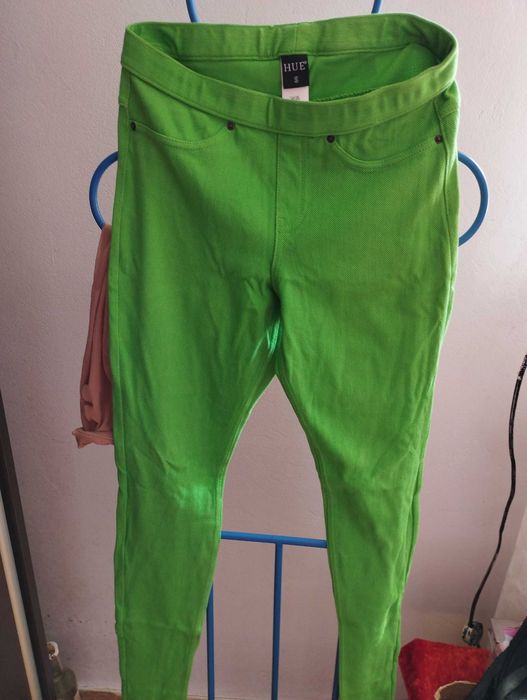 Джинси жіночі різні