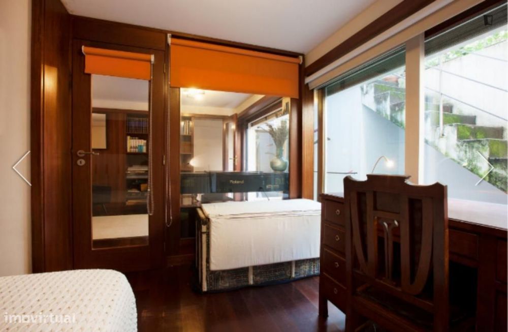 Quarto - localizado em Aldoar Porto