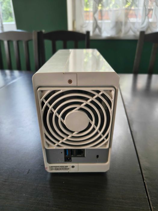 Synology DS 215j z dwoma dyskami 1,5 TB (razem 3 TB)