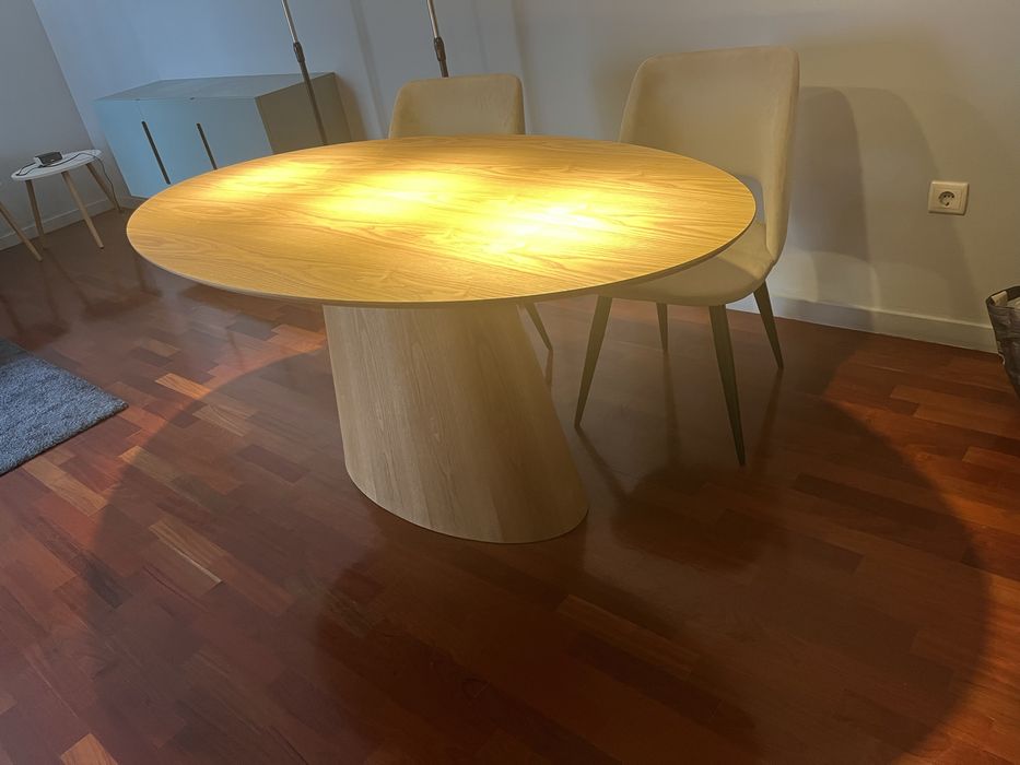 Mesa de jantar Oval