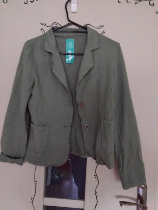 Oliwkowy żakiet damski