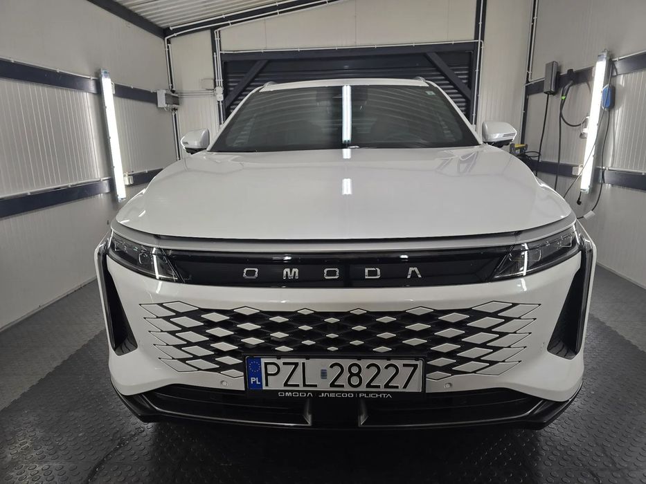 Omoda 9