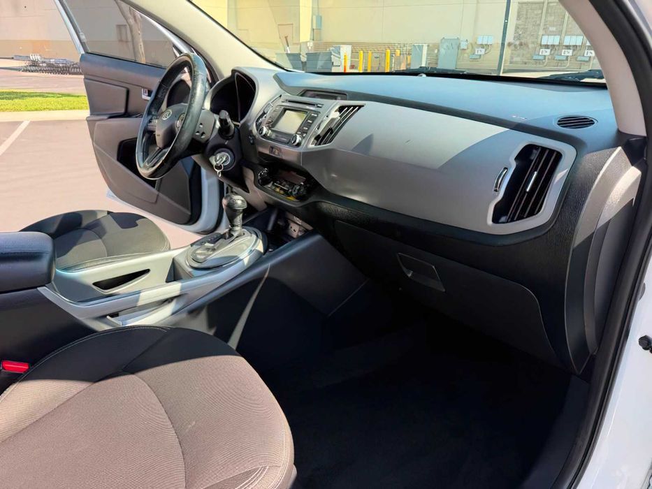 Kia Sportage EX      2015