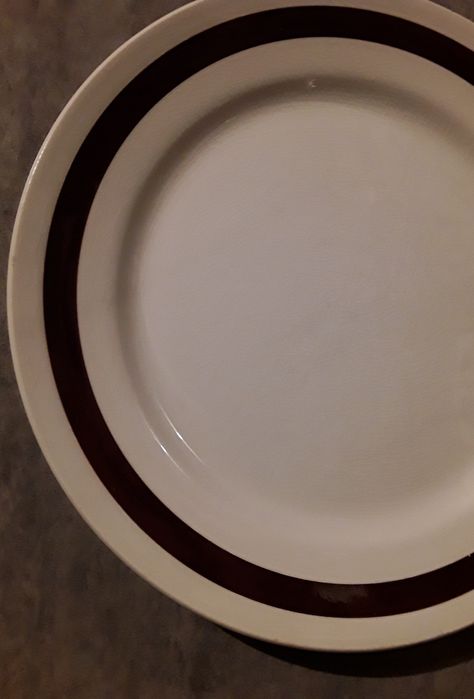 Prato raso marca Sado Internacional Portugal, risca castanha