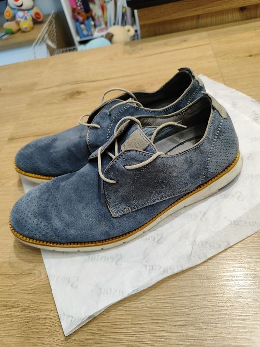 Niebieskie, eleganckie buty