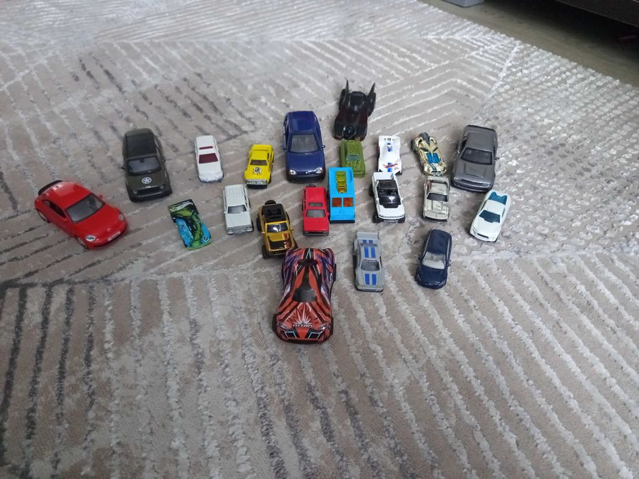 Auta metalowe, resoraki, hot Wheels, Batman