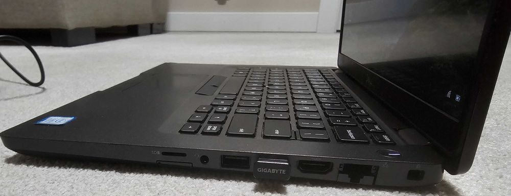 Laptop Dell 5400 i5 8gen. 8GB RAM, Dysk m.2 256 GB. klawiatura PL. wys