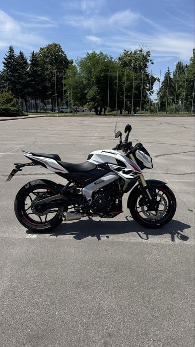 Bajaj pulsar ns400z 2025