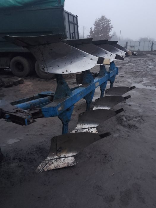 Плуг оборотний лемкен