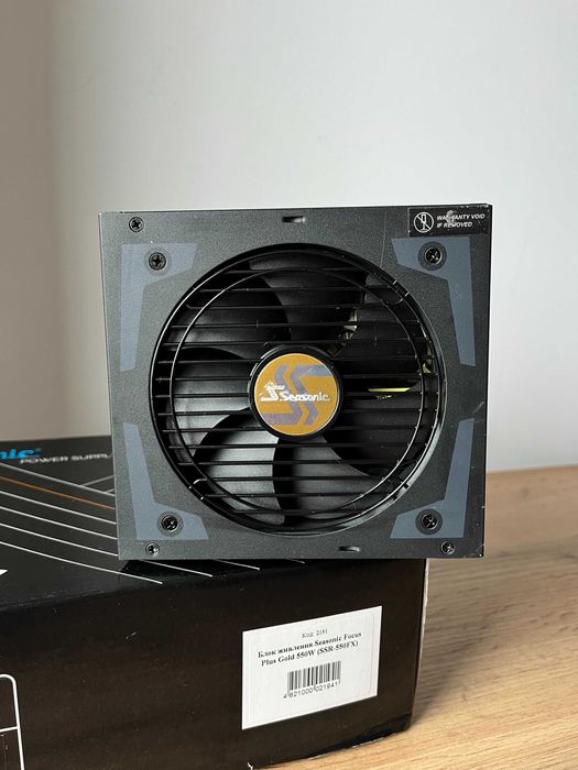 Блок живлення Seasonic Focus Plus Gold 550W (SSR-550FX)