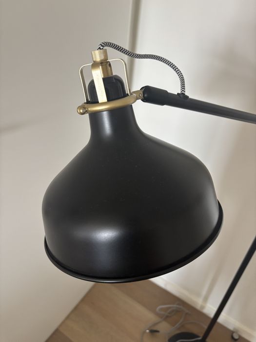 Candeeiro de Pé Ikea