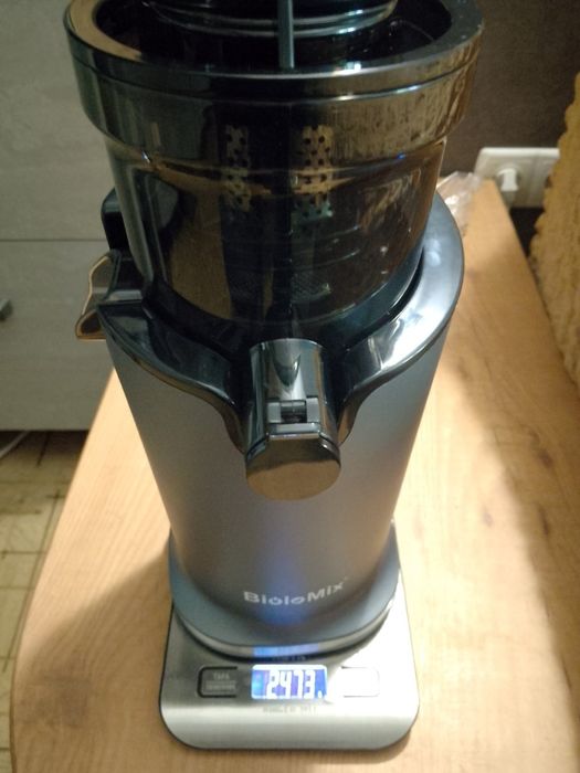 Продам шнековую соковыжималку