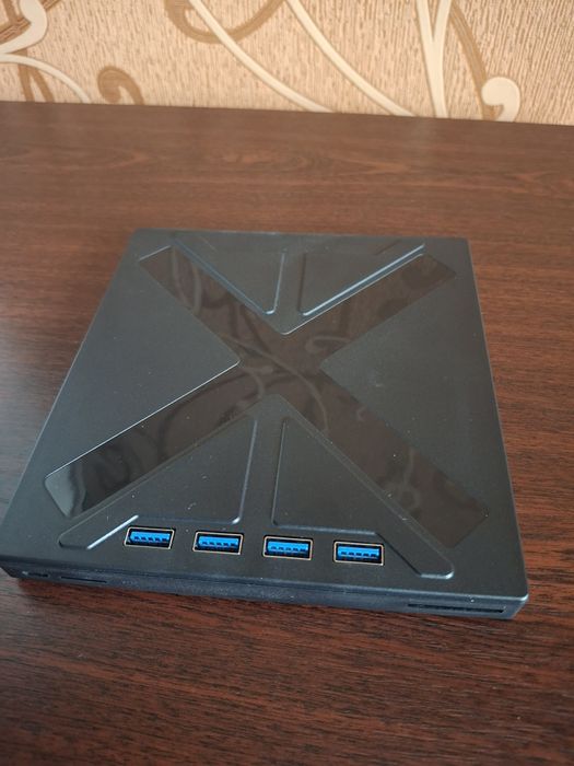CD/DVD‑дисковод + USB‑C хаб – все в одному!