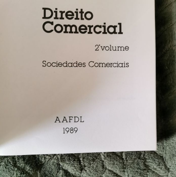 Livros Jurídicos / Direito 1 = 5€ / 10 = 40€