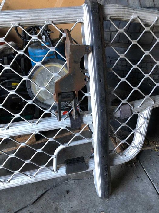 Grelha frontal camião