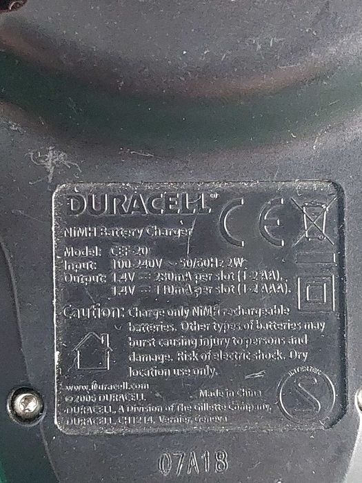 Carregador pilhas AA / AAA Duracell
