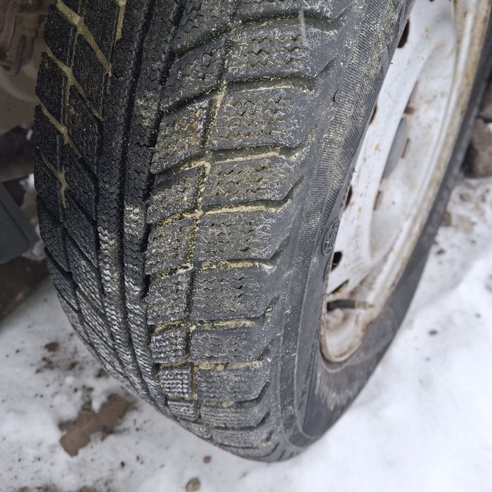 Комплект зимних отличных колес 175 65 14 разболтовка 4 98