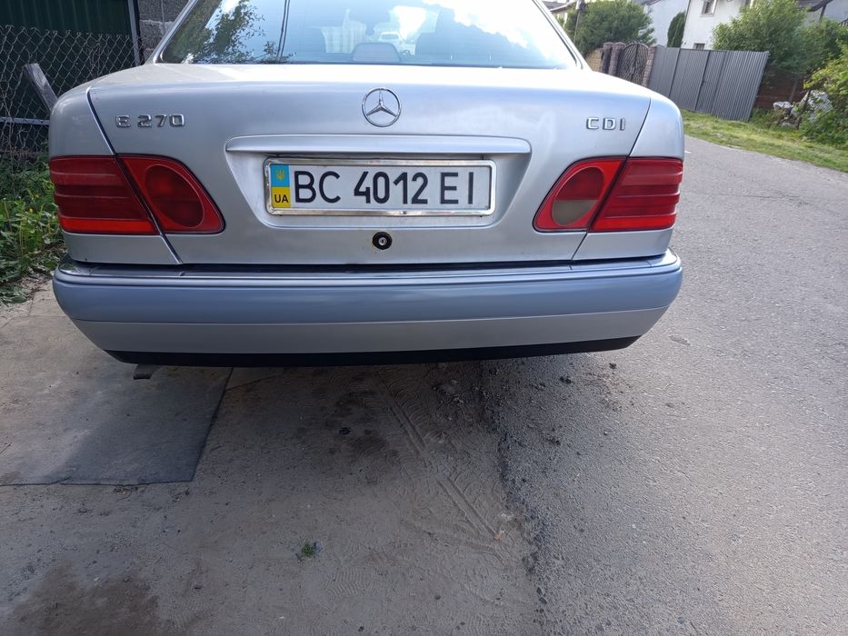 Мерседес  бенц 210 Е-200