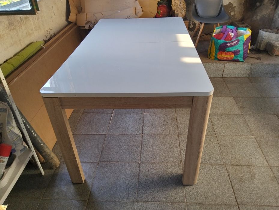 Vendo mesa de jantar