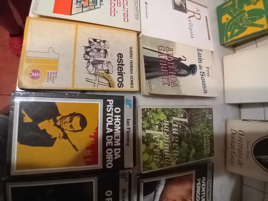 Conjunto de 12 Livros Diversos