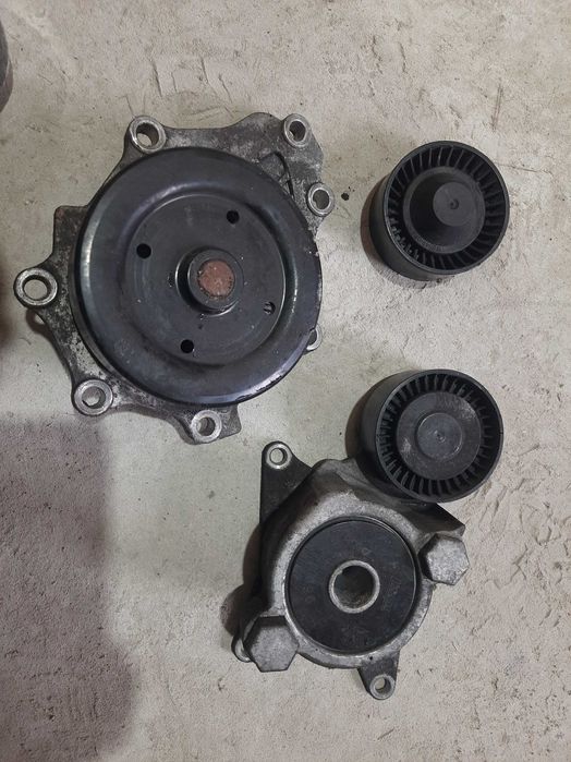 Натяжні ролики ролік колесико Тойота Авенсіс т27 2.2 дизель д4д