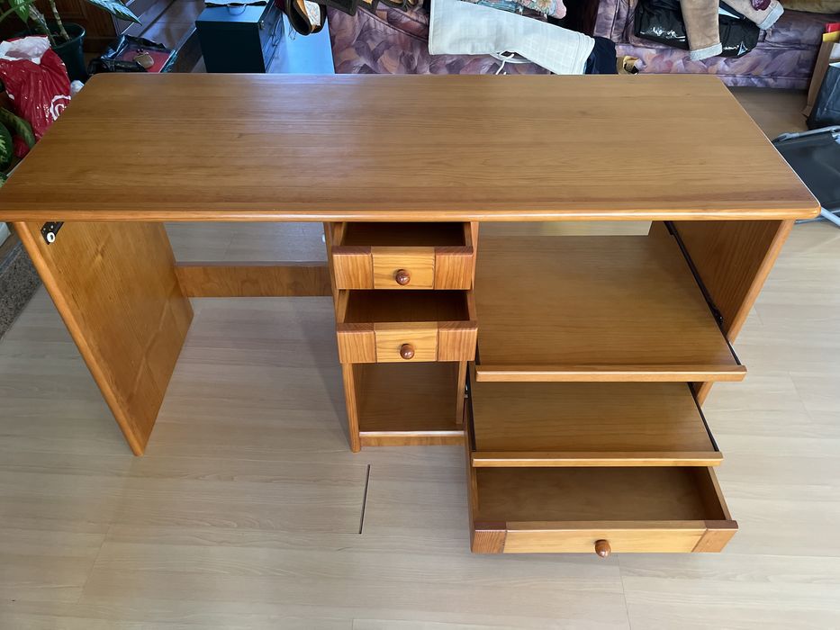 secretária pinho mel