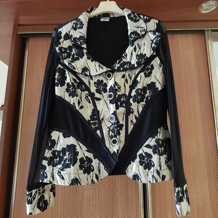 Продам гарний жакетик