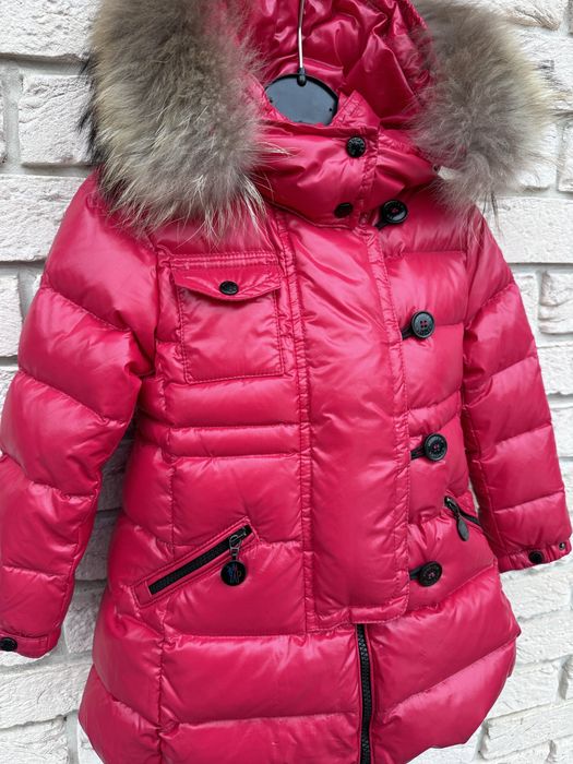 Продам пальто пуховик Монклер