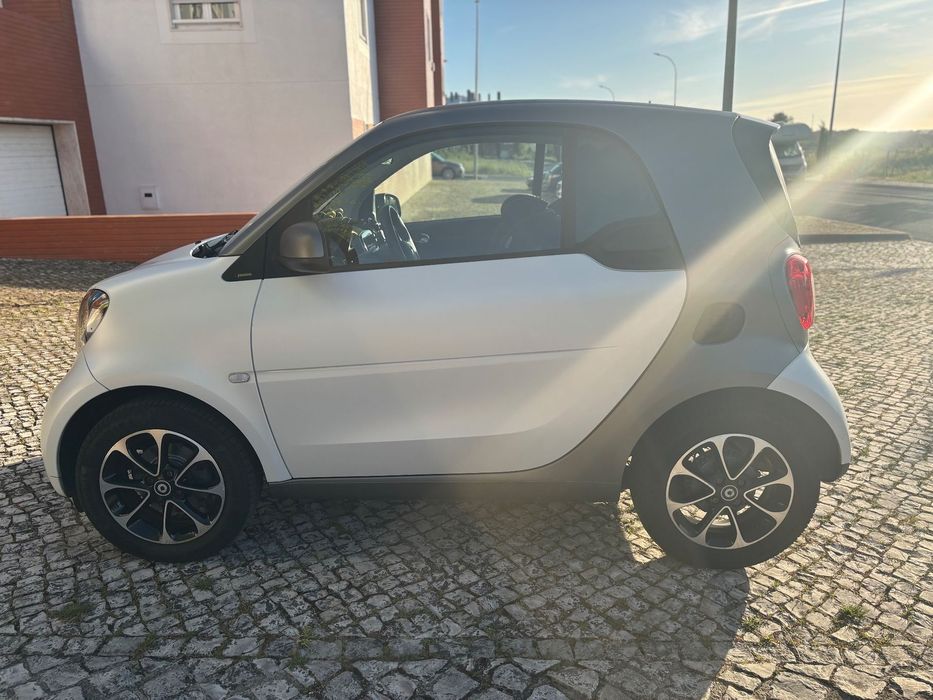 Smart ForTwo Coupé 1.0 mhd Passion 71 foto 4