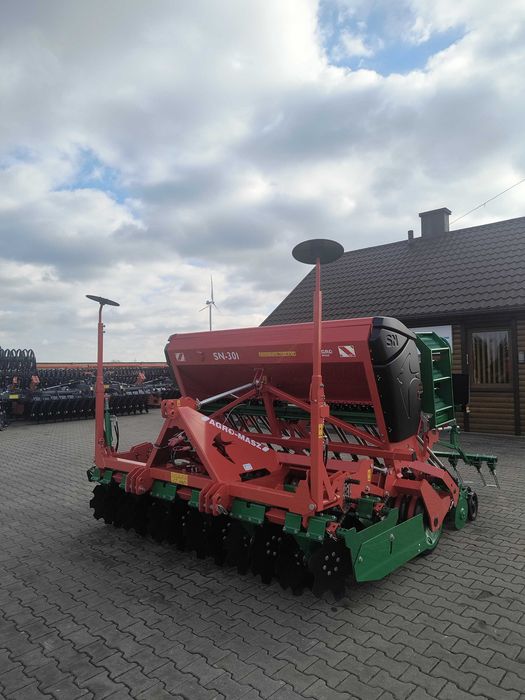 Siewnik Zbożowy AGRO-MASZ SR301 STOPKOWY Talerzowy SN301 2,5m 2,7m 3m