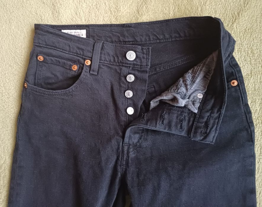 Jeansy damskie Levi Strauss 501. Rozmiar W 25 L 28.
Stan idealny