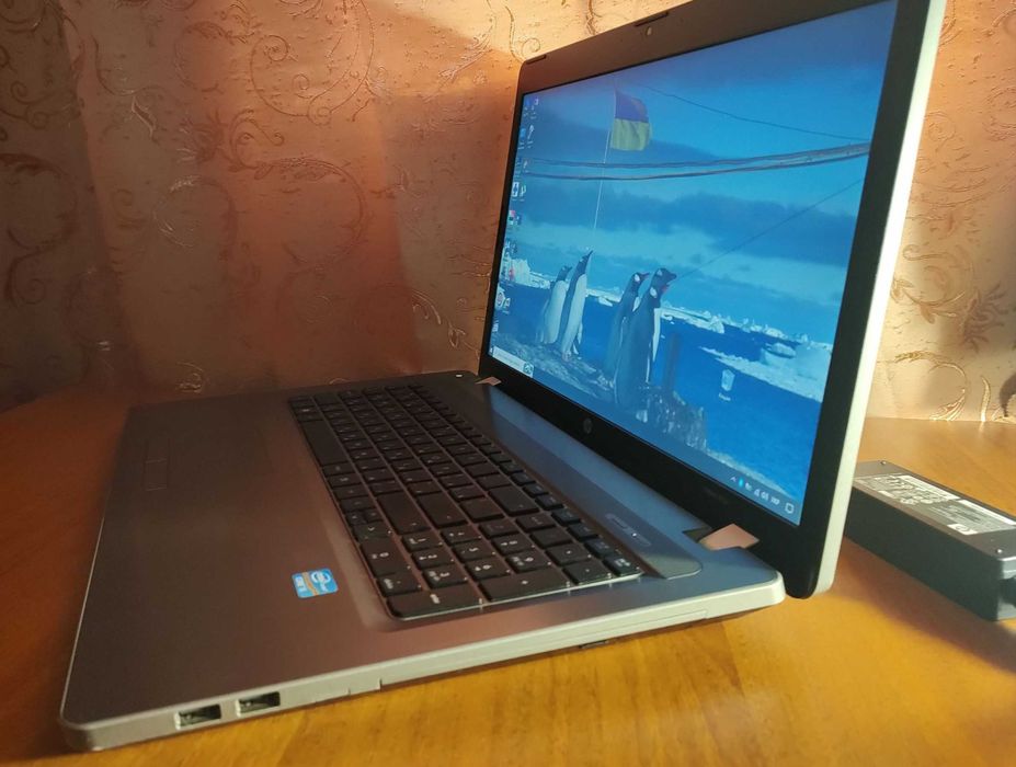 HP 4730s,17.3",мат.,i5-2450M,SSD i HDD,ОП-12Гб,дві відеокарти