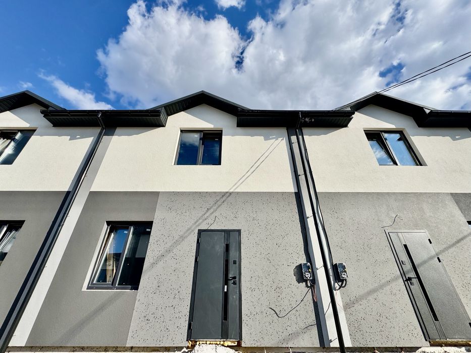 Продам чистовий Таунхаус 96м2 газифікрваний. Агрономічне