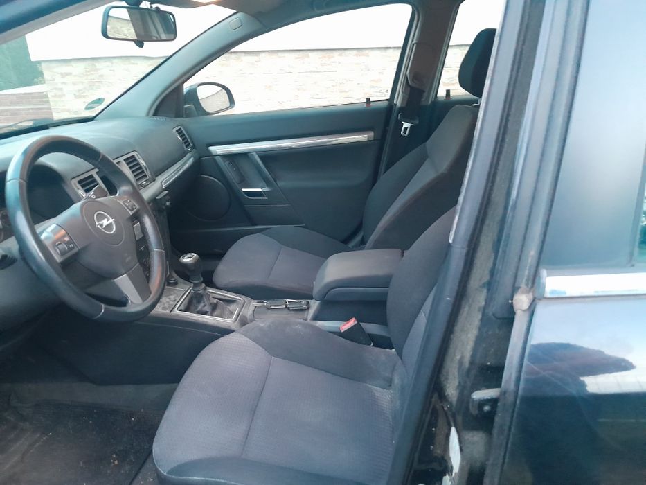 Opel Vectra C 1.9d 150km 06r. Lift z de kombi zadbana 151tys.km